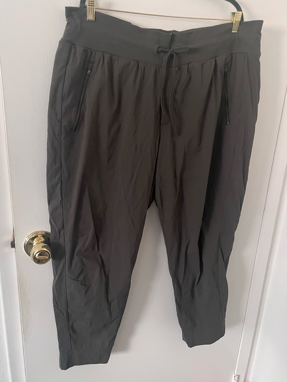 Athleta Trekkie North Jogger Pants Nylon Women's Size 20 Mountain Olive Green